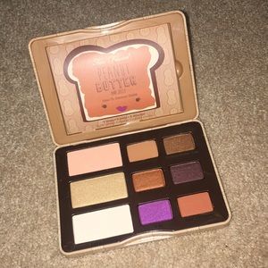 Too Faced peanut butter and jelly palette